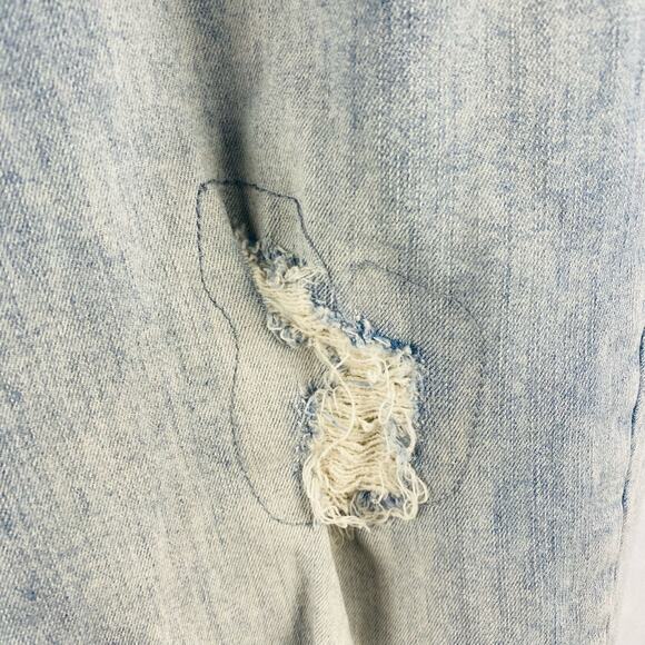 Torrid Light Wash Distressed Raw Hem Boyfriend Jeans Size 20 - Picture 4 of 9